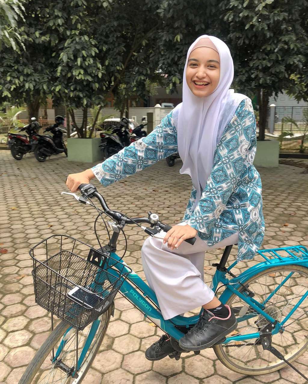 Cut Intan Nabila