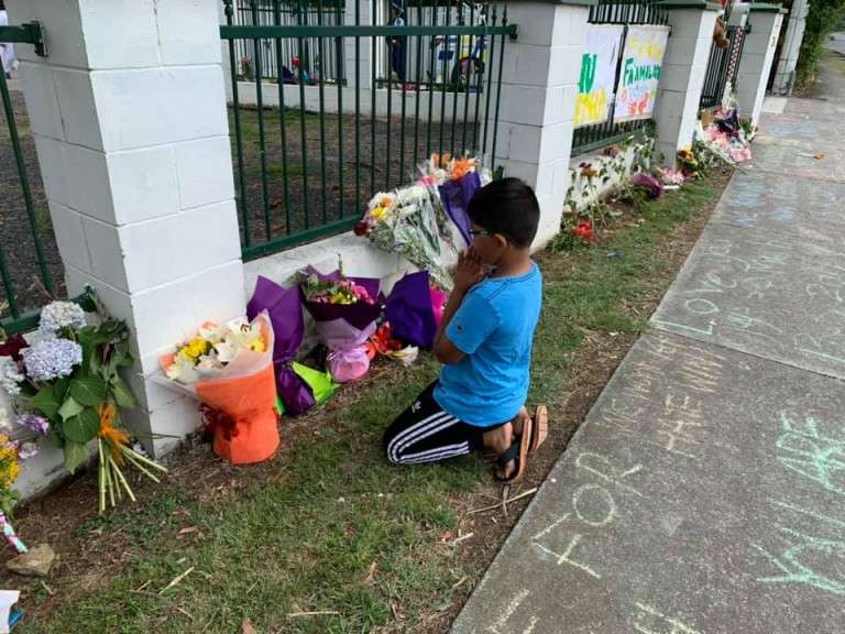 Darsh di depan Masjid Al Noor