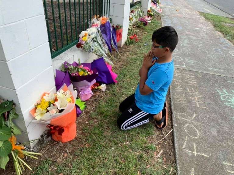 Darsh di depan Masjid Al Noor