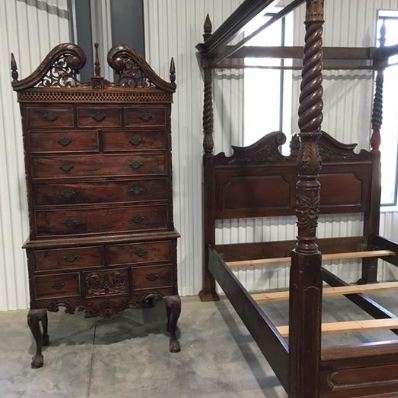 Furnitur berhantu.