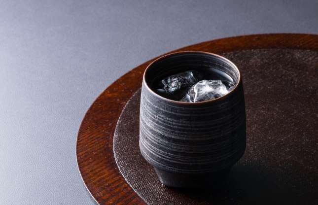 Segelas sochu secara teratur diklaim bisa perpanjang usia seseorang.