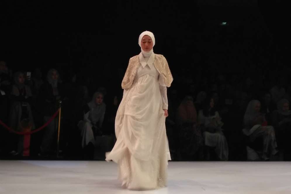 Gaun pengantin muslimah Pipit Pramudia