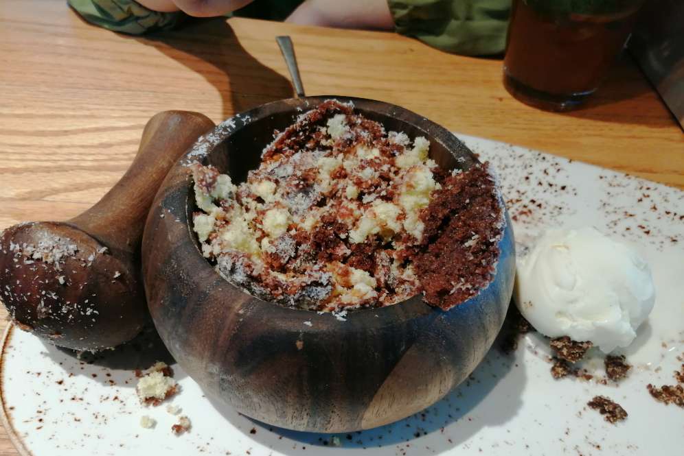 Cake Kelapa Tumbuk