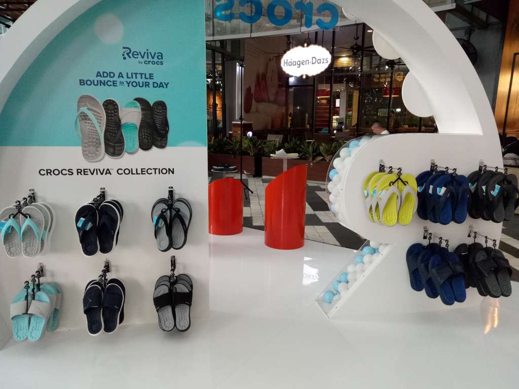 crocs