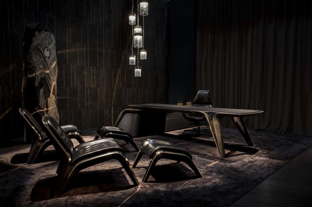 Satu set furnitur Bentley.