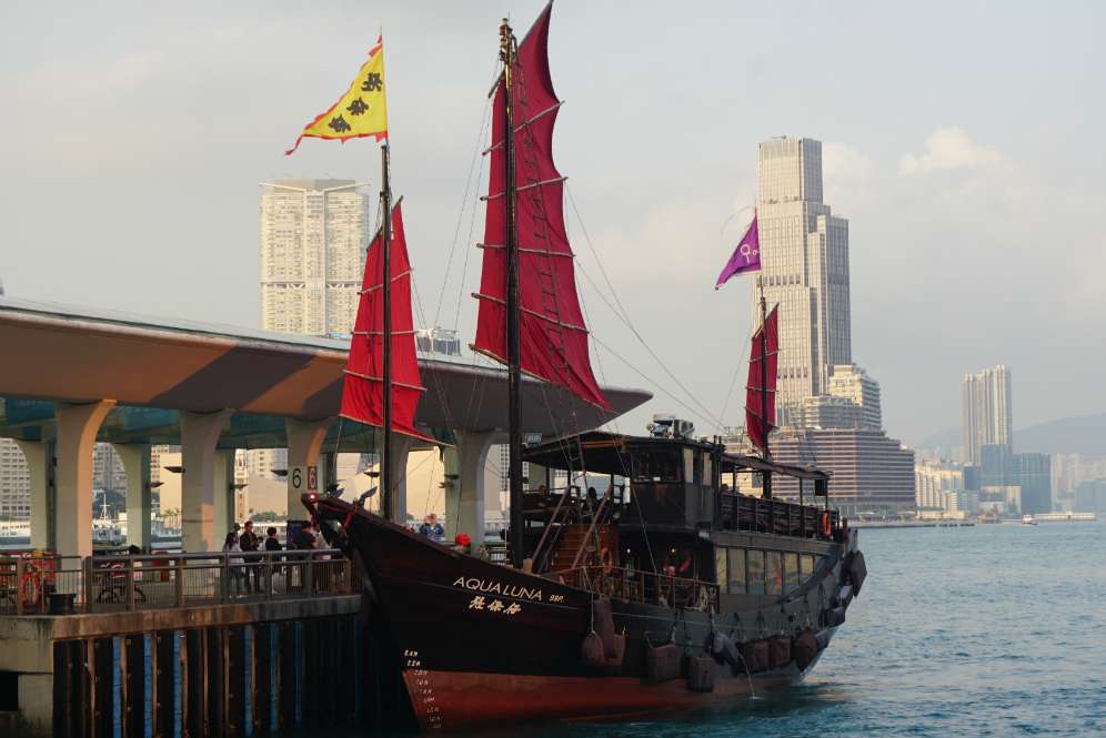 Aqualuna Evening Sail Experience