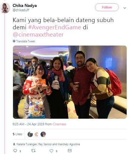 Penonton yang rela datang menyaksikan film yang diputar pada subuh (1)