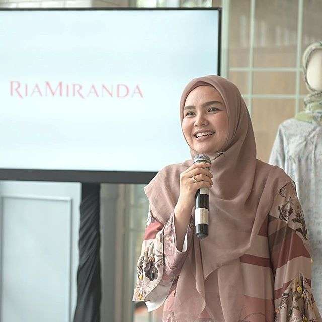 Instagram.com/riamiranda