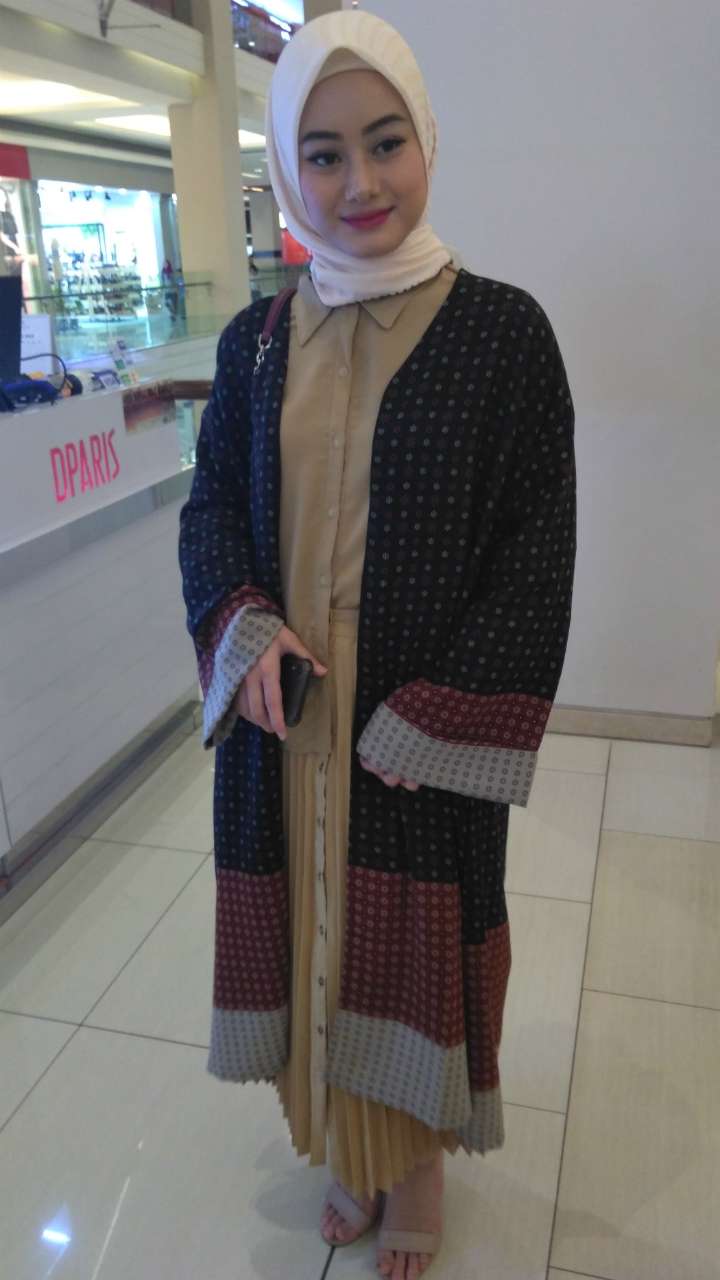 Dinda Hauw