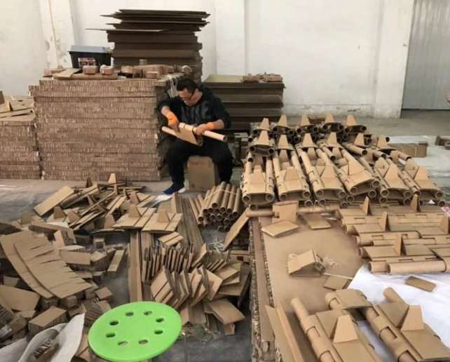 Butuh 5 ribu karton. Butuh 5 ribu karton.