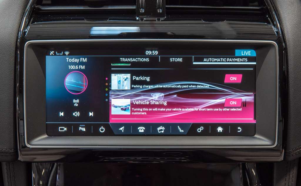 Jaguar Land Rover mengembangkan sistem Smart Wallet.