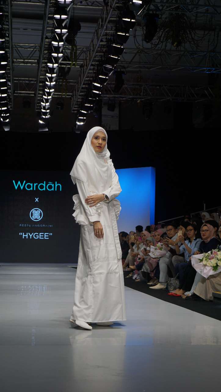 Dhini Aminarti
