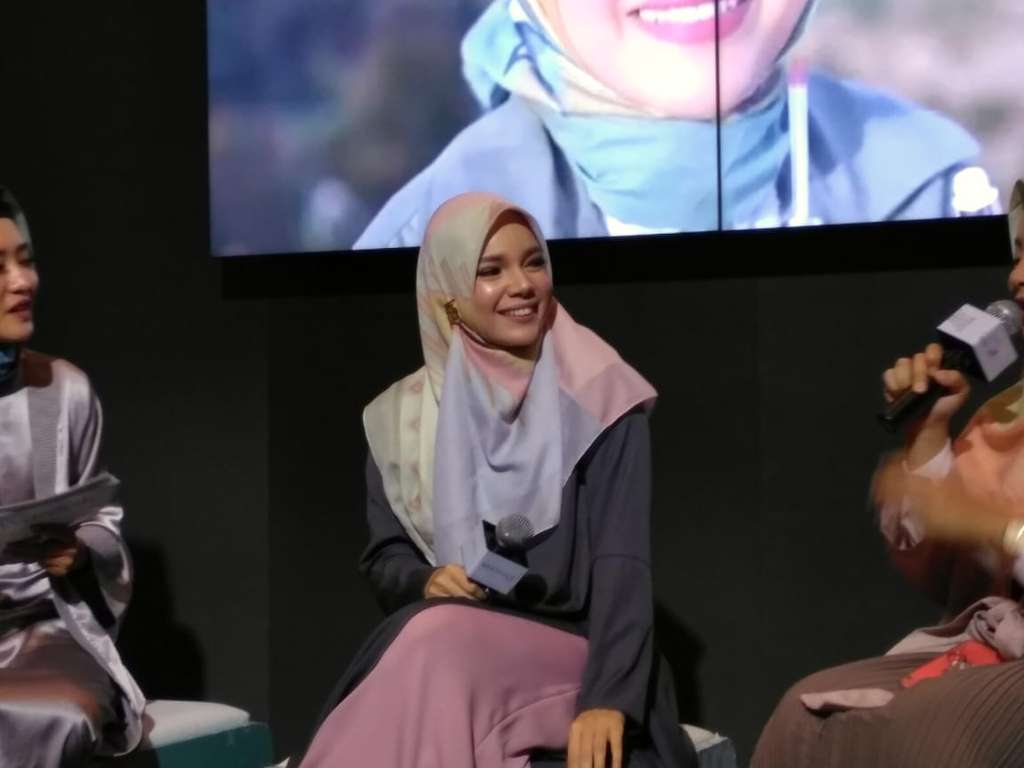 Dewi Sandra