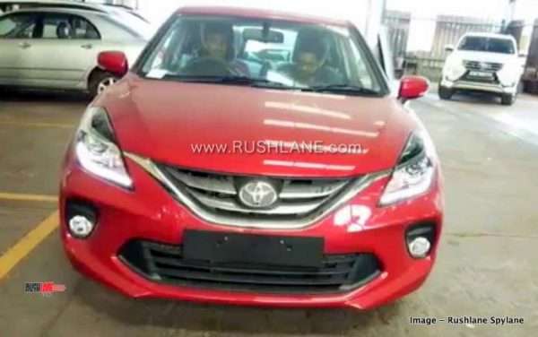 Penampakan Toyota Glanza (1)