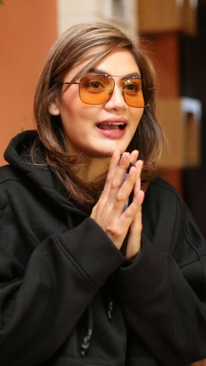 Hilda Vitria Khan