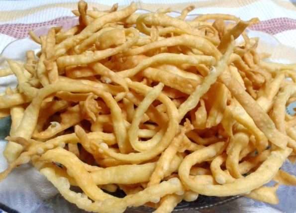 Kue kering Lebaran klaksik, Kue Bawang Keju.