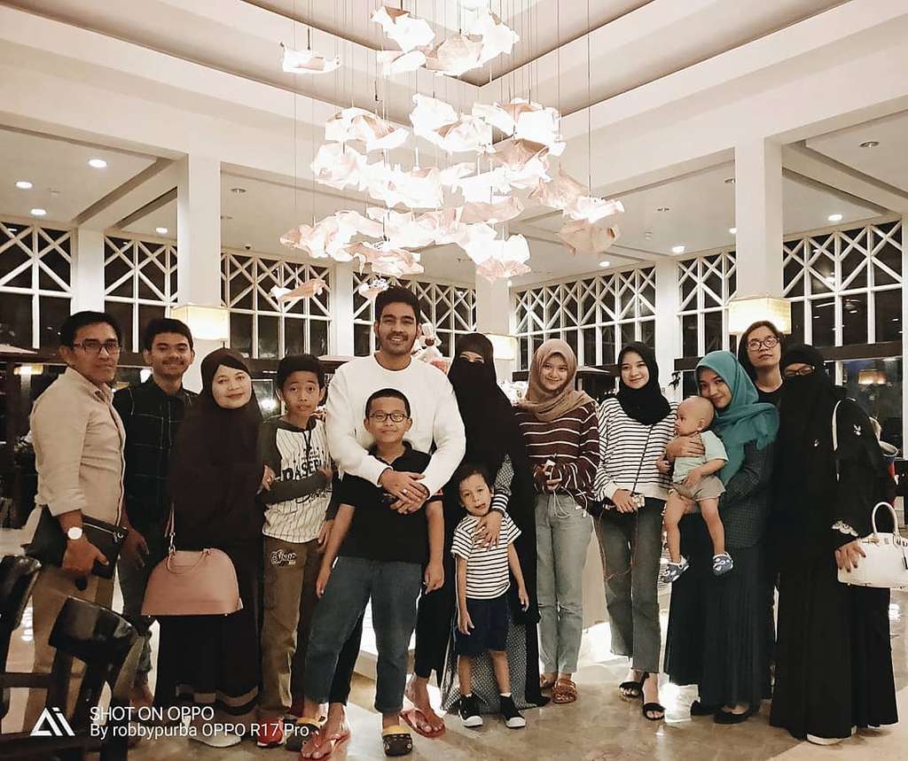keluarga robby purba