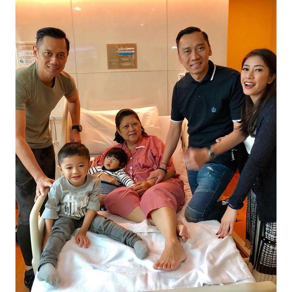 Ibu Ani Yudhoyono