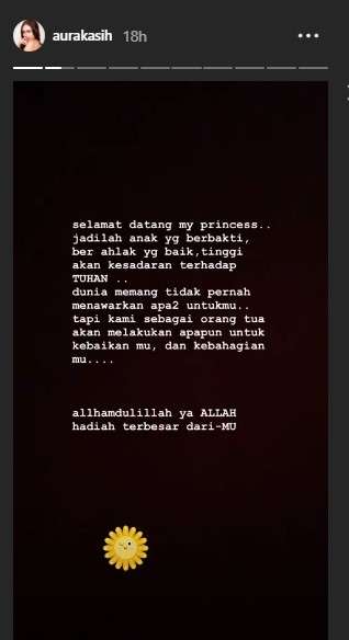 Aura Kasih melahirkan