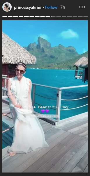 Syahrini dan Reino Barrack