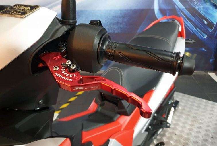 Yamaha MX King Edisi Ultraman (4))