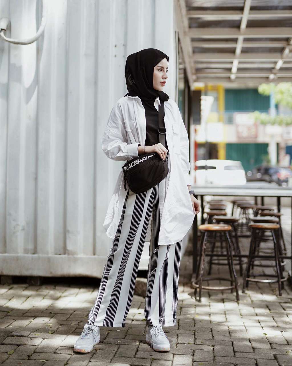 Pesona Gaya Hijab Aghnia Punjabi, Bisa Ditiru