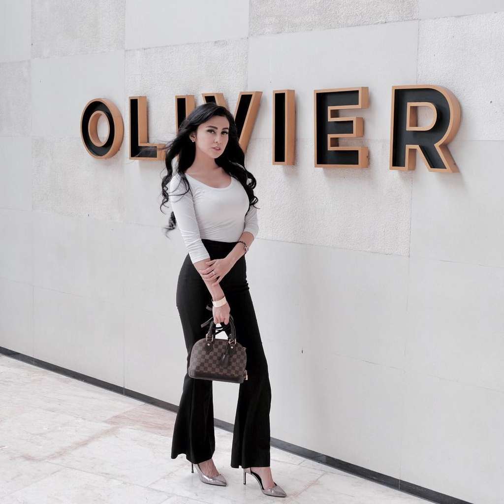 Vicy Melanie