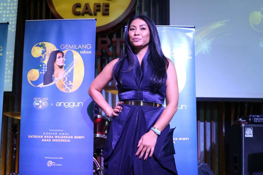 Anggun C Sasmi