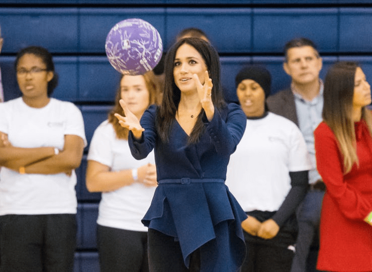 10 Outfit Meghan Markle Berharga Fantastis