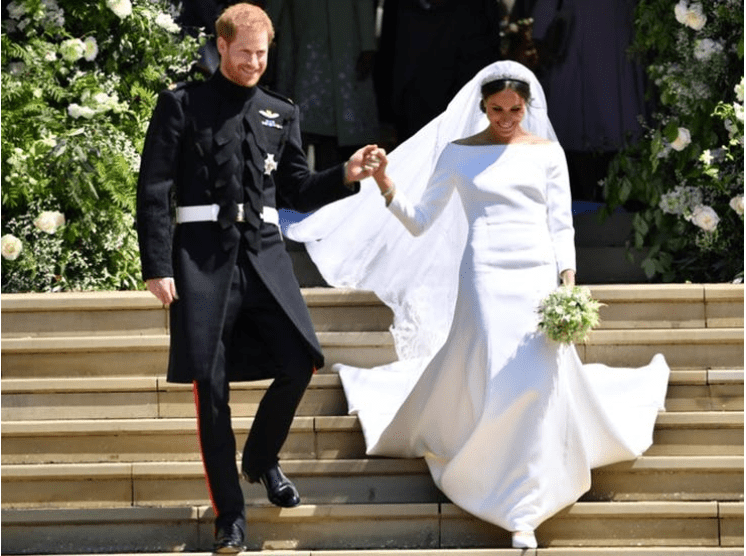 10 Outfit Meghan Markle Berharga Fantastis