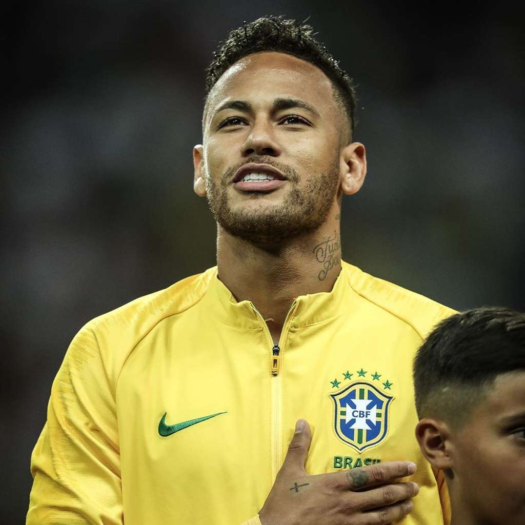 10 Pesepak Bola Terkaya di Dunia, Ada Favorit Kalian?