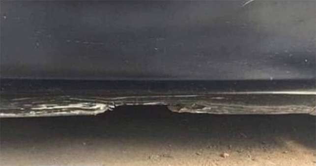 Pintu mobil rusak dikira pemandangan pantai.