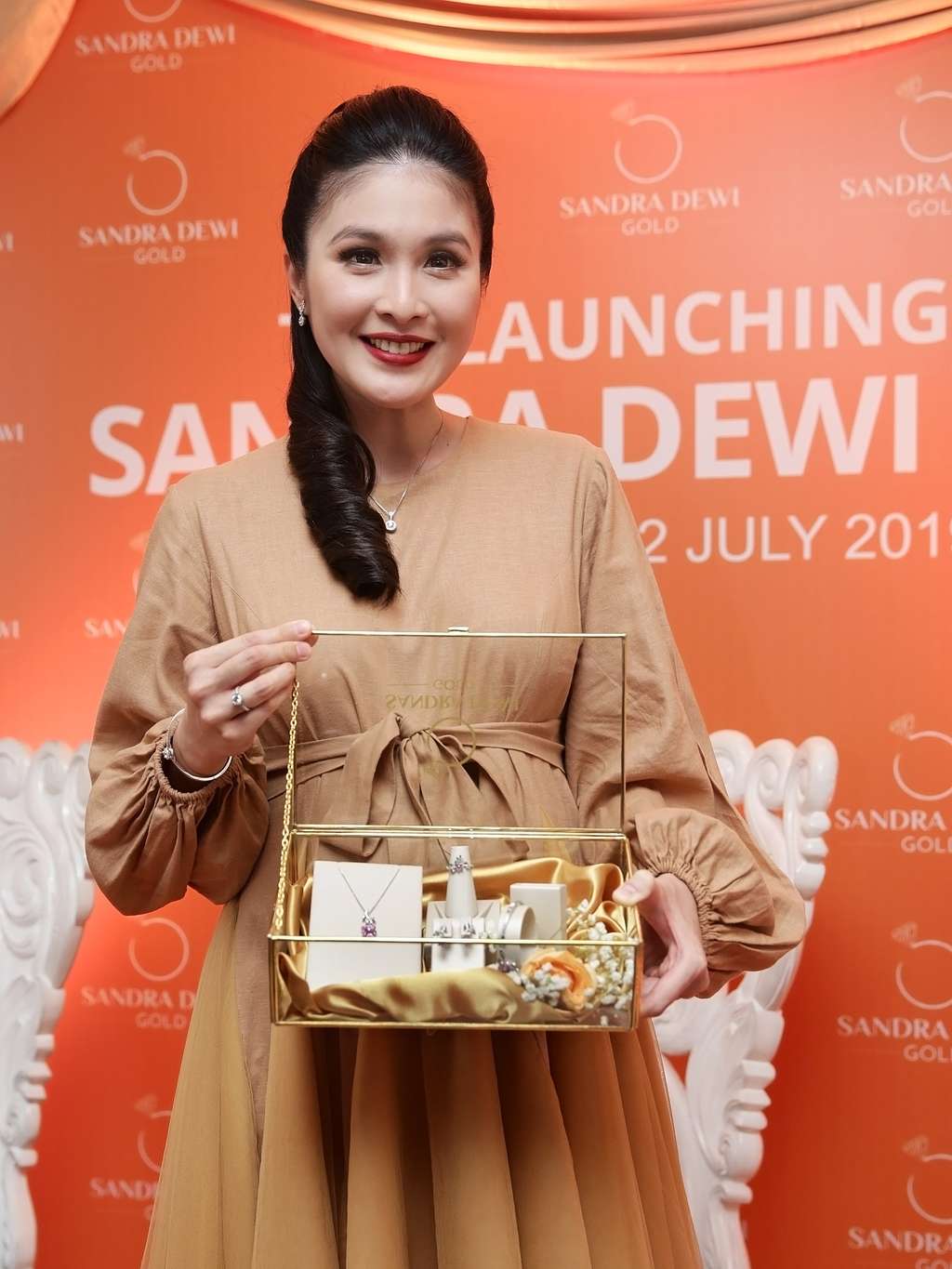 Sandra Dewi