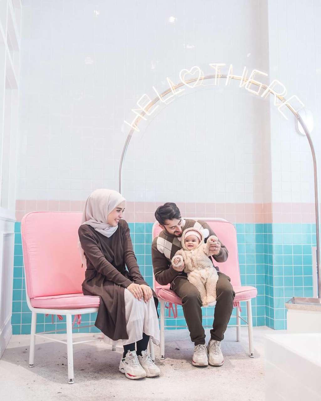 Inspirasi, 6 Potret Outfit Keluarga Ala Hamidah Rachmayanti