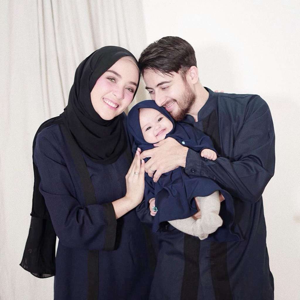 Inspirasi, 6 Potret Outfit Keluarga Ala Hamidah Rachmayanti