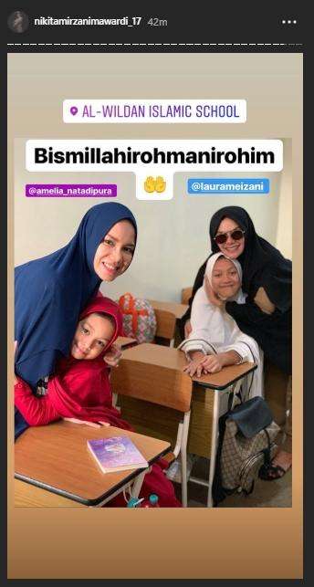 Nikita Mirzani berhijab