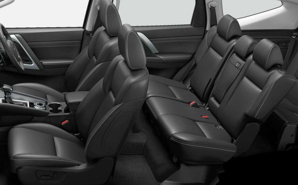 Interior Mitsubishi Pajero Sport baru.