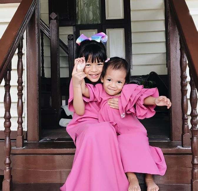 Dua anak kecil yang lucu-lucu.