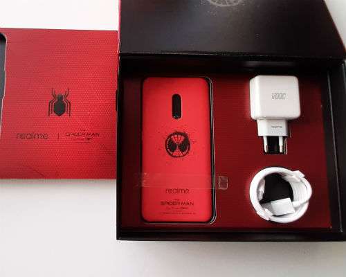 Realme Seri X edisi Spiderman (Foto: Dream/Cynthia Amanda Male)