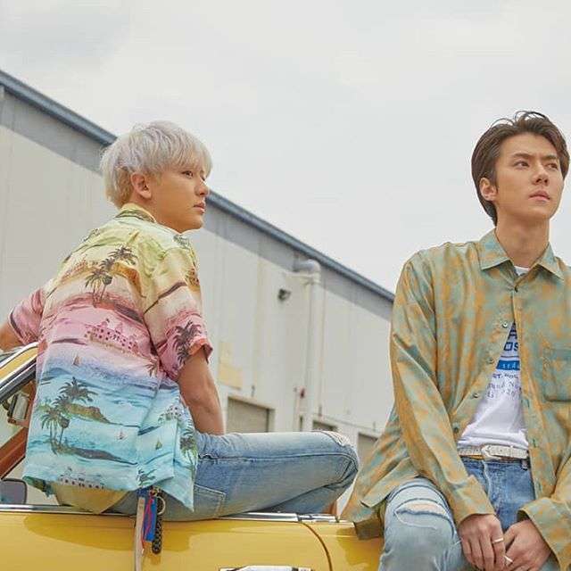 Pesona Gaya Fashion EXO-SC pada Debut Pertamanya