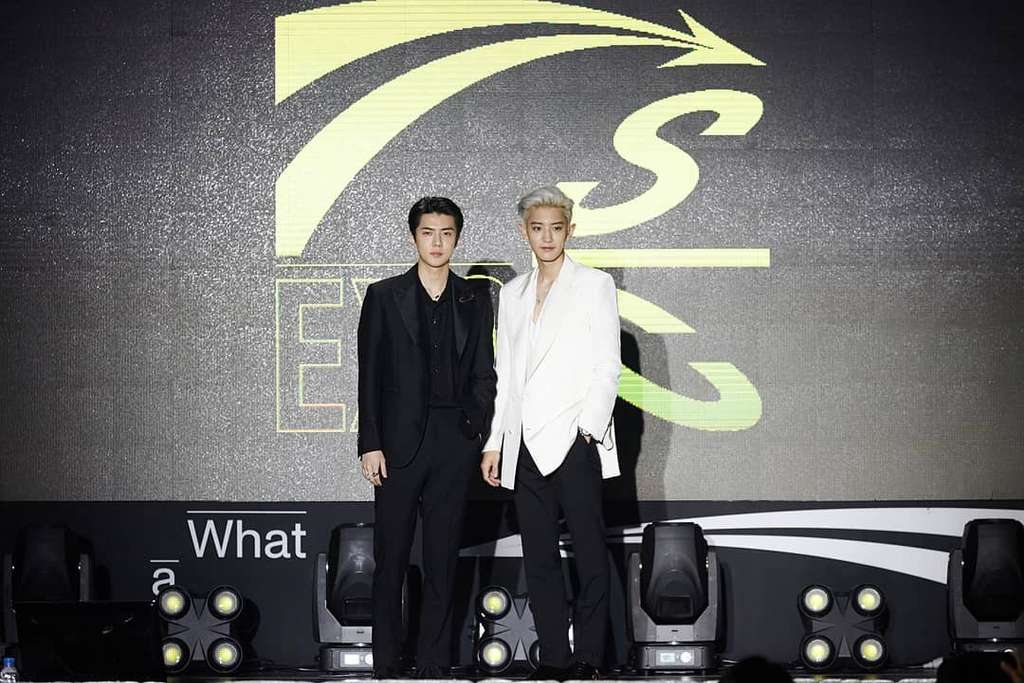 Pesona Gaya Fashion EXO-SC pada Debut Pertamanya