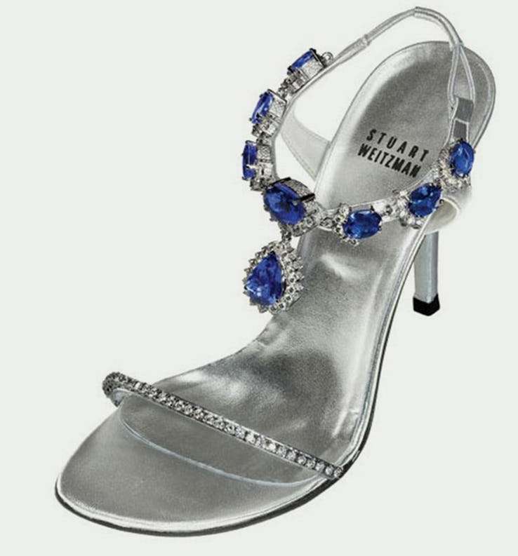 10 Sepatu dengan Harga Fantastis, Ingin Memilikinya?