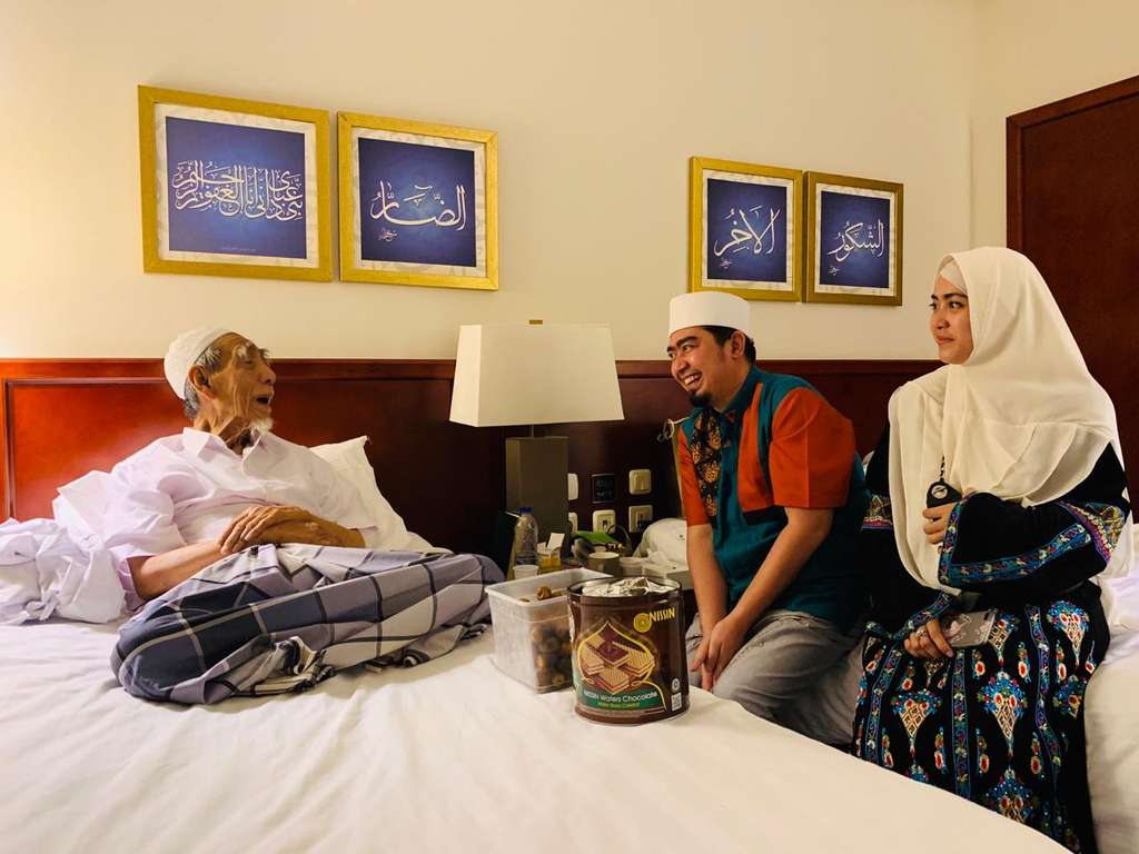 Ustad Solmed bertemu KH Maimun Zubair