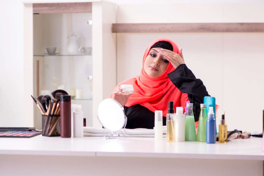 Memakai Skincare