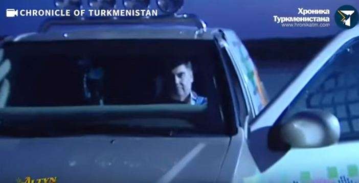 Presiden Turkmenistan, Gurbanguly Berdymukhamedov, ngedrift di Gerbang Neraka (1)