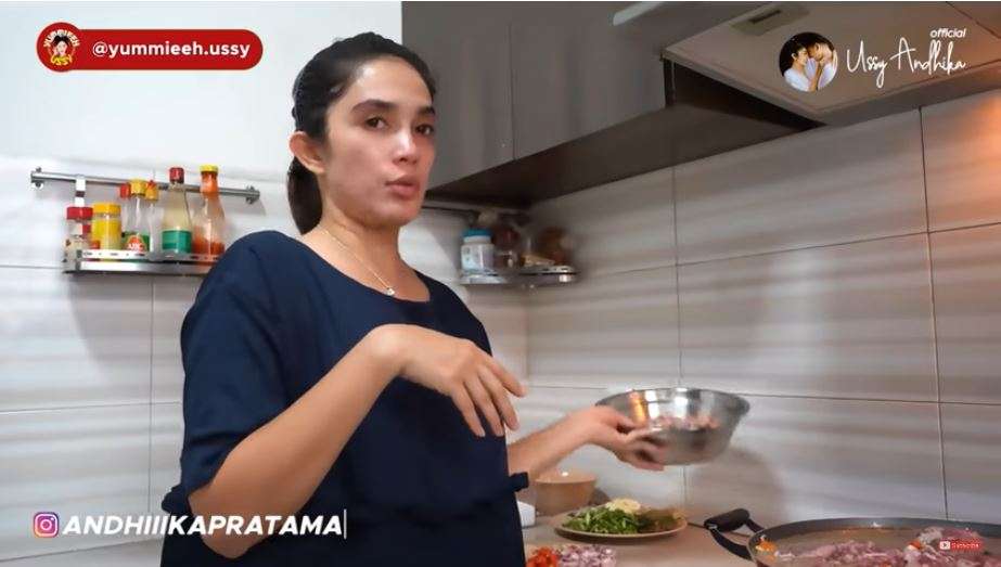 ussy masak cumi