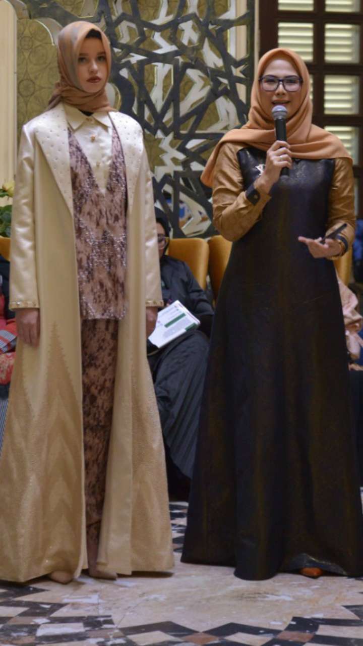 Tenun Garut karya Nina Nugroho