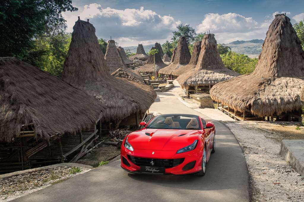 Ferrari Portofino menikmati indahnya Kampung Adat Prai Ijing, Sumba. Ferrari Portofino menikmati indahnya Kampung Adat Prai Ijing, Sumba.