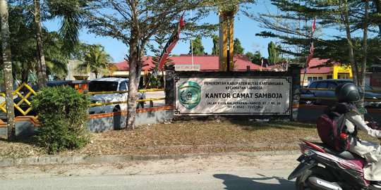 Samboja termasuk daerah penghasil migas dan batubara.