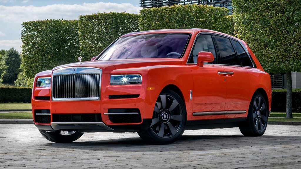 Michael Fux mengubah warna Rolls Royce sesuai dengan kenginannya,.